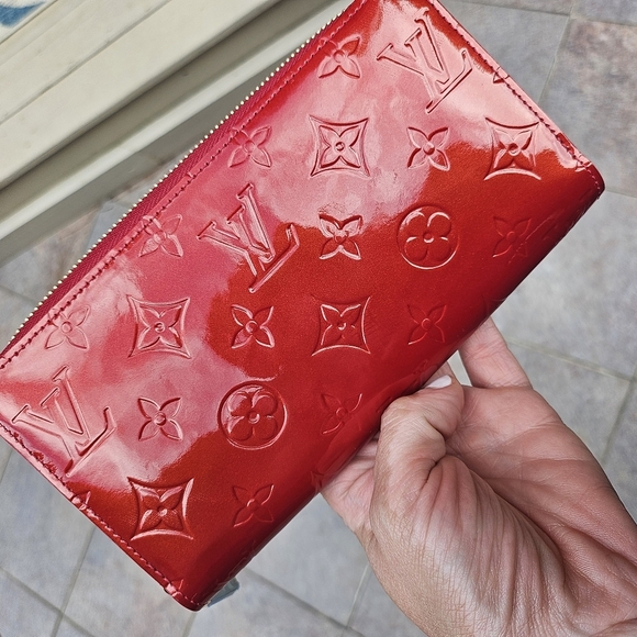Louis Vuitton Zippy Wallet Monogram Vernis – Pomme d’Amour (Red) | BRAND NEW - Picture 13 of 14